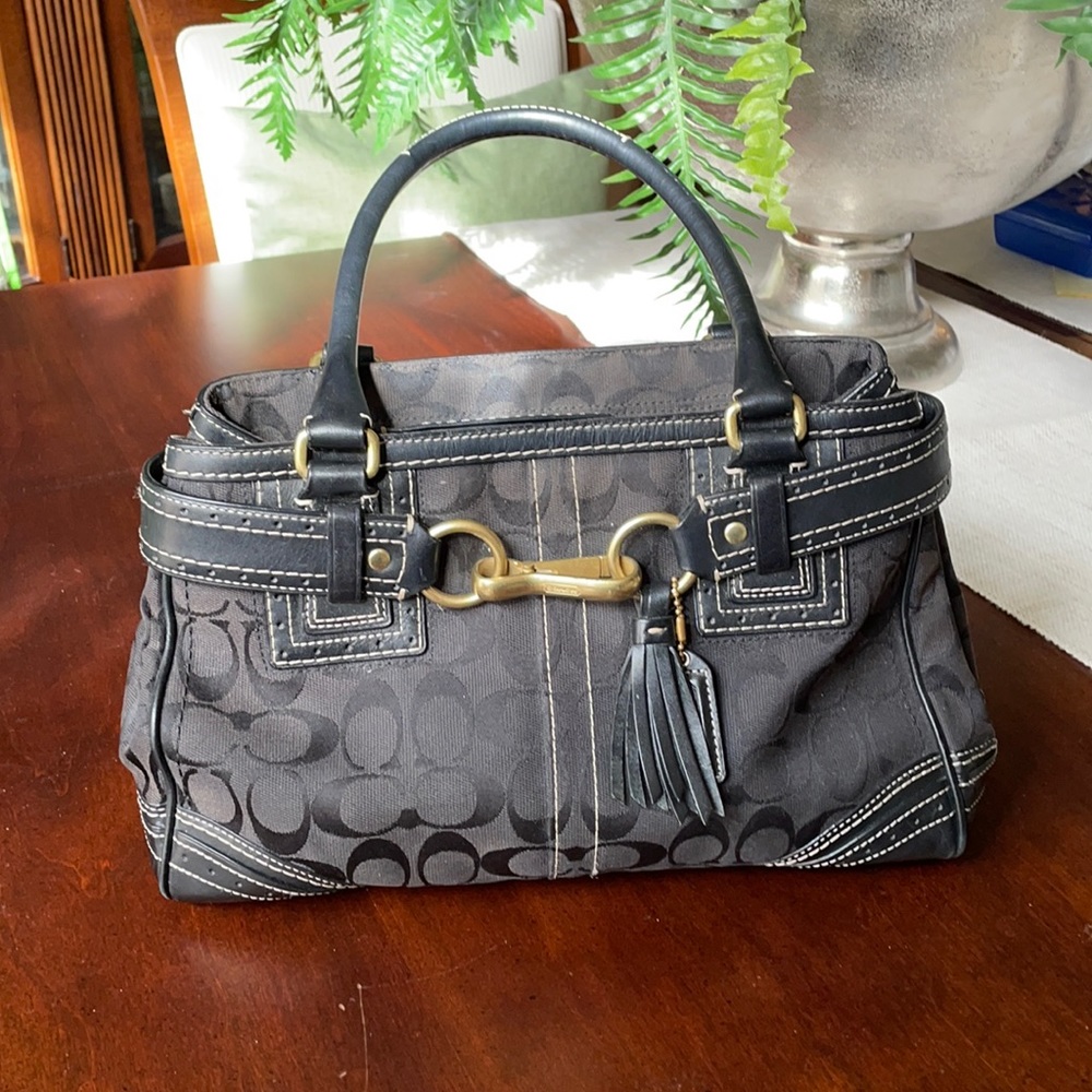 Authentic Coach Hampton Signature Tote Carryall
